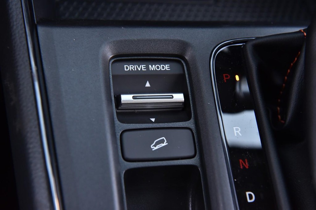 Honda CR-V Hybrid Vehicle Image 19