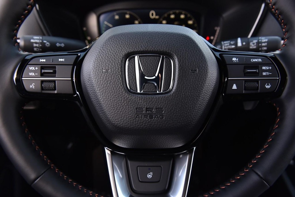 Honda CR-V Hybrid Vehicle Image 21