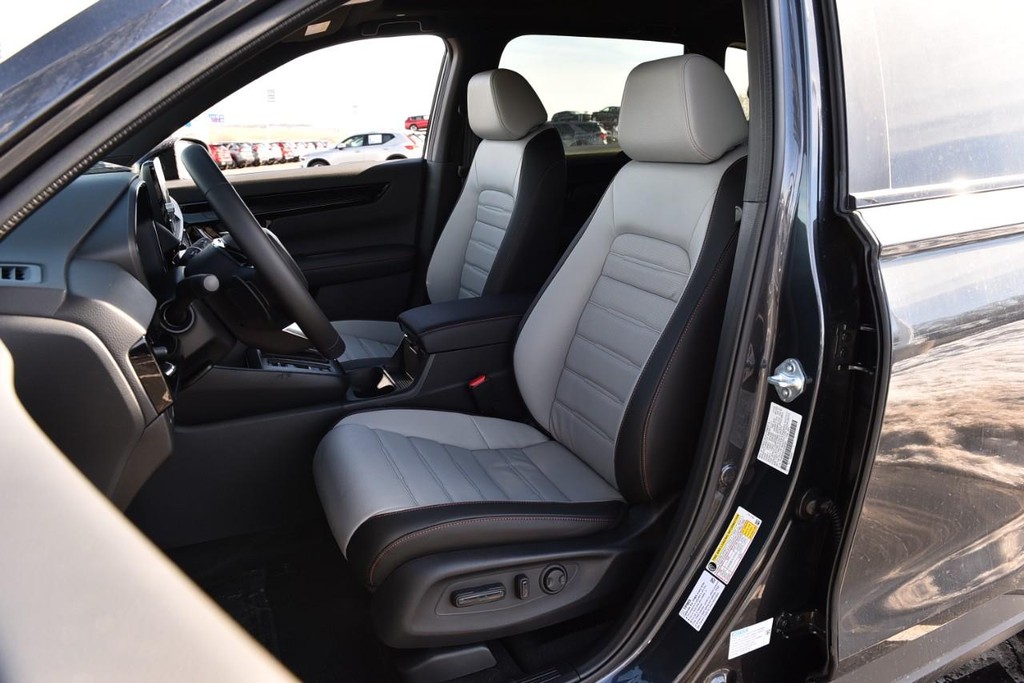 Honda CR-V Hybrid Vehicle Image 22