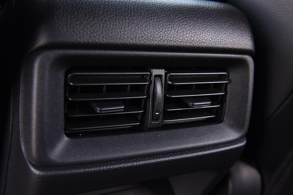 Honda CR-V Hybrid Vehicle Image 26