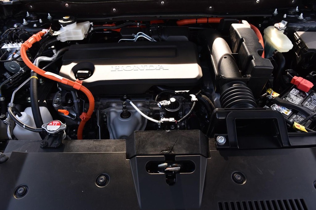 Honda CR-V Hybrid Vehicle Image 30