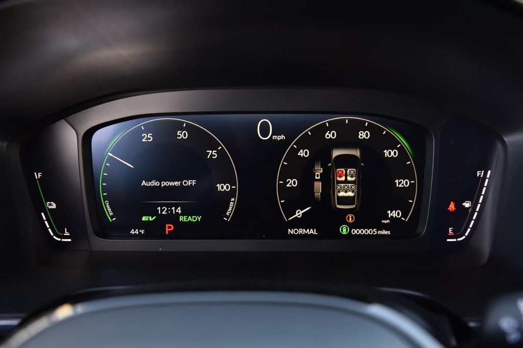 Honda CR-V Hybrid Vehicle Image 12