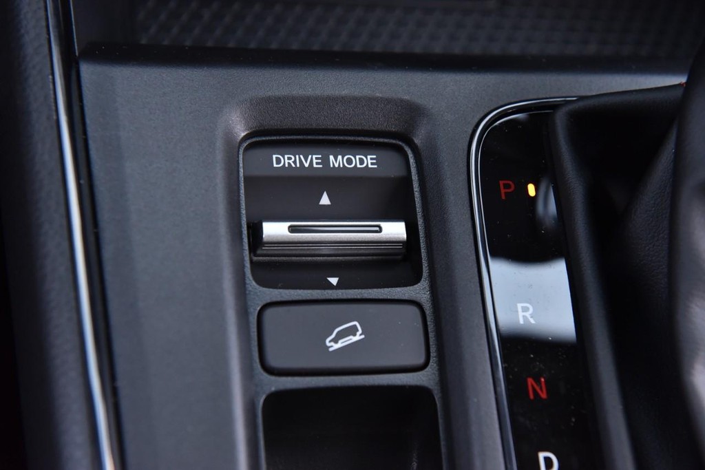 Honda CR-V Hybrid Vehicle Image 19