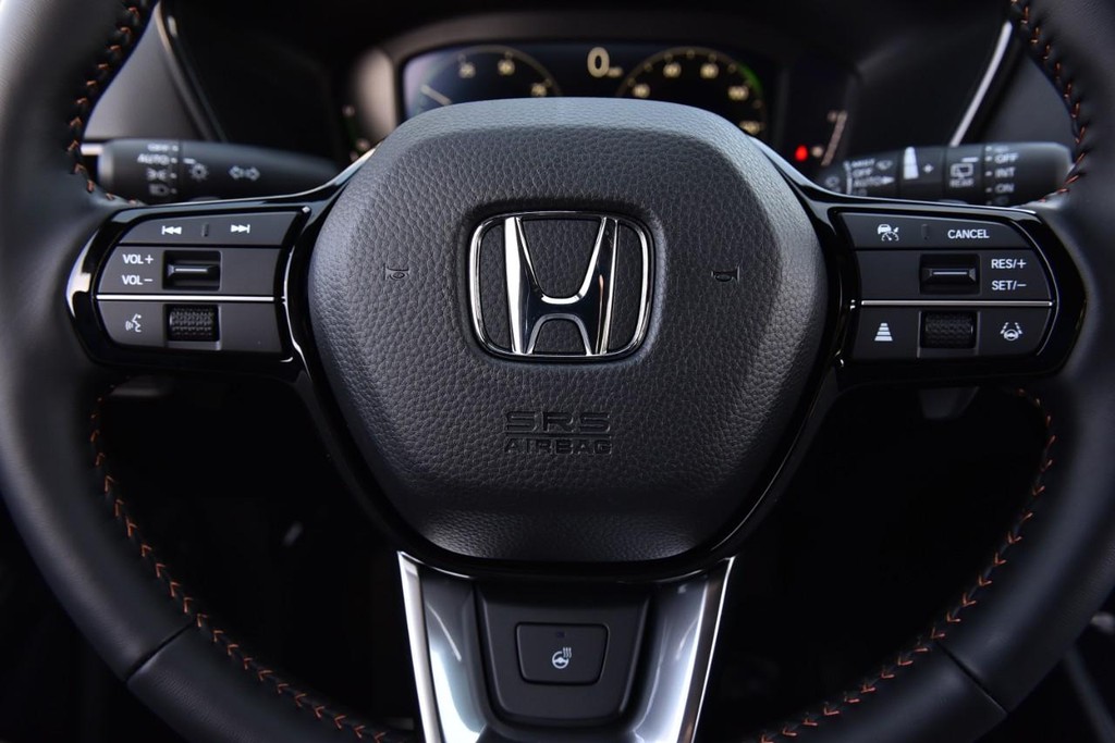 Honda CR-V Hybrid Vehicle Image 21