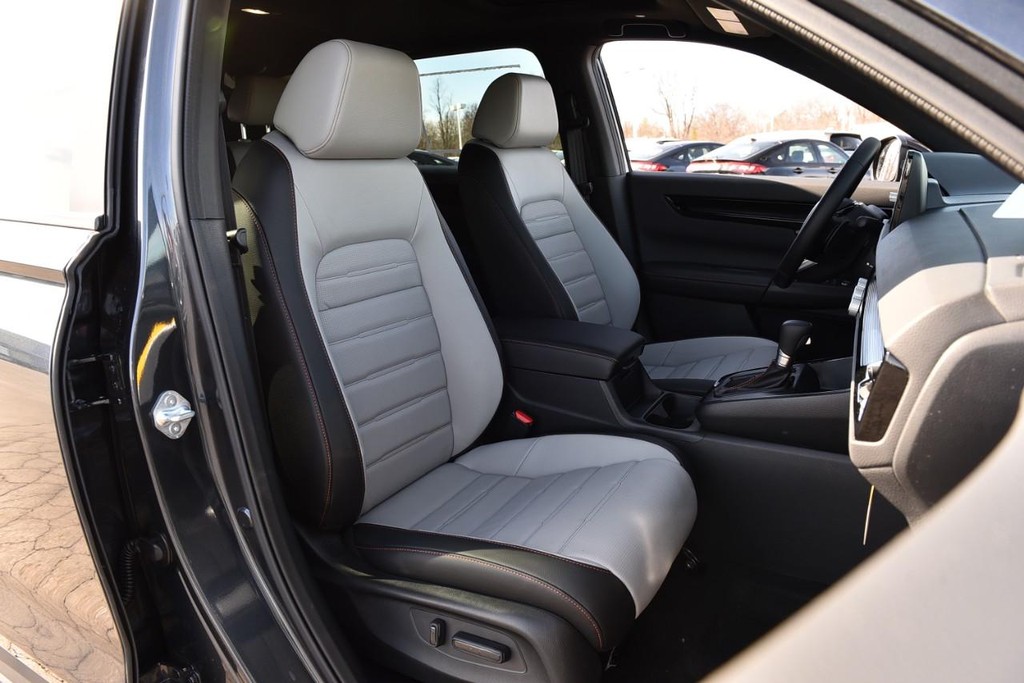 Honda CR-V Hybrid Vehicle Image 23