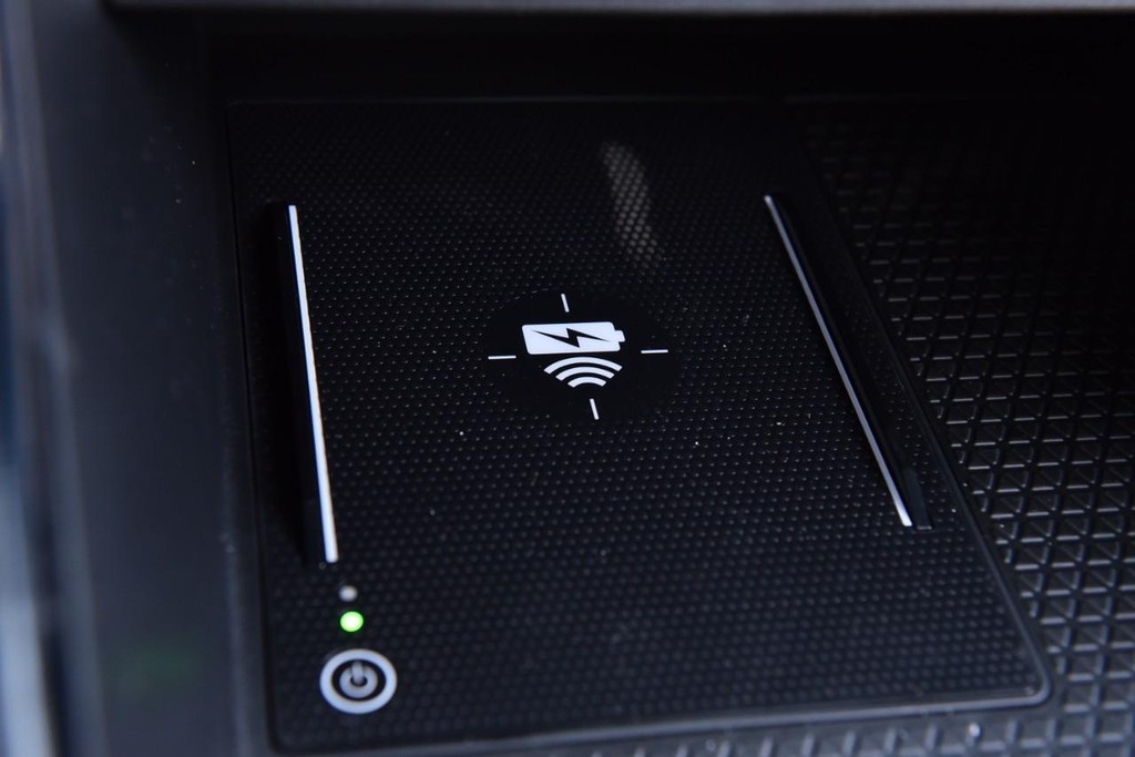 Honda CR-V Hybrid Vehicle Image 18