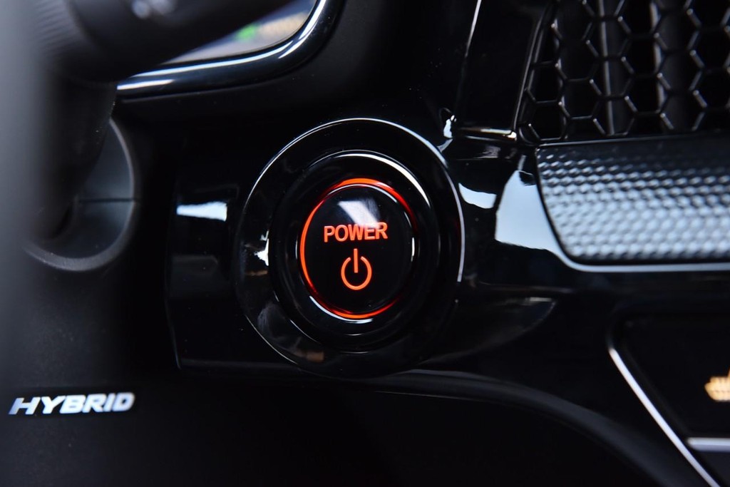 Honda CR-V Hybrid Vehicle Image 20