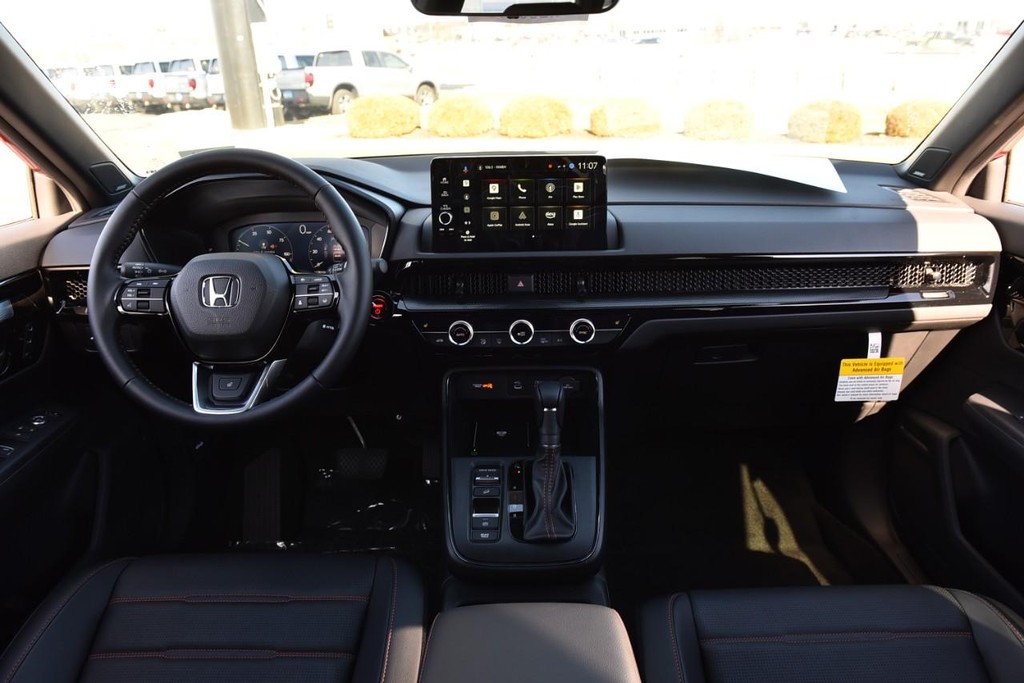 Honda CR-V Hybrid Vehicle Image 07