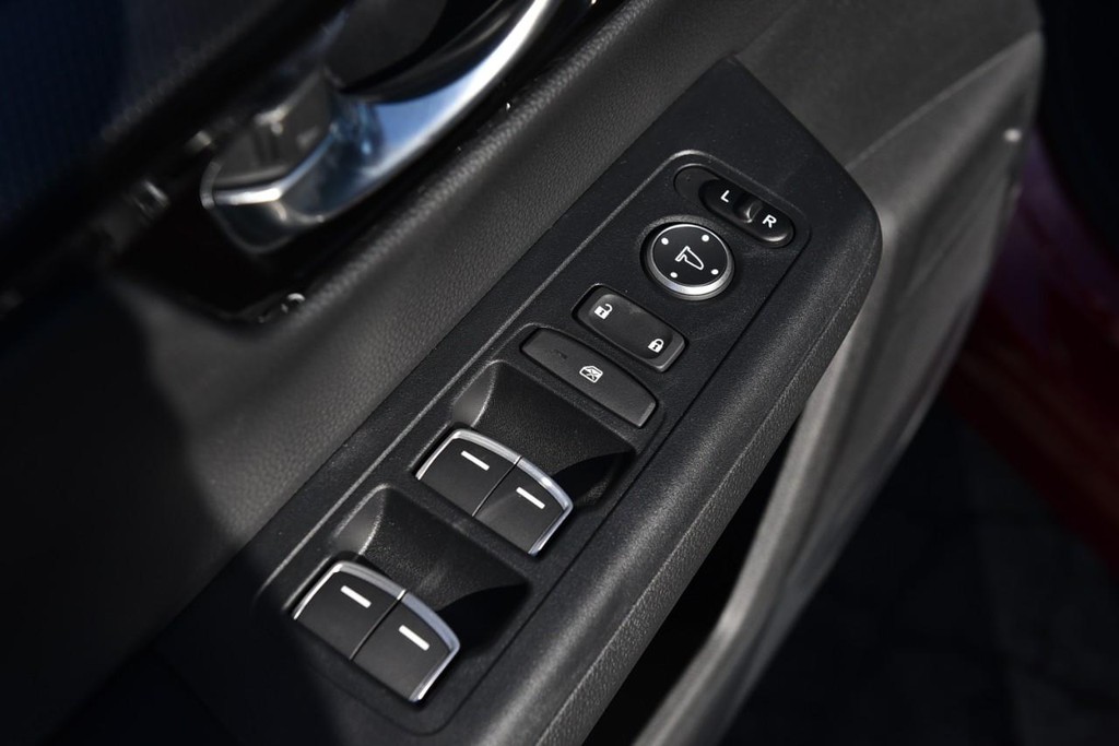 Honda CR-V Hybrid Vehicle Image 08