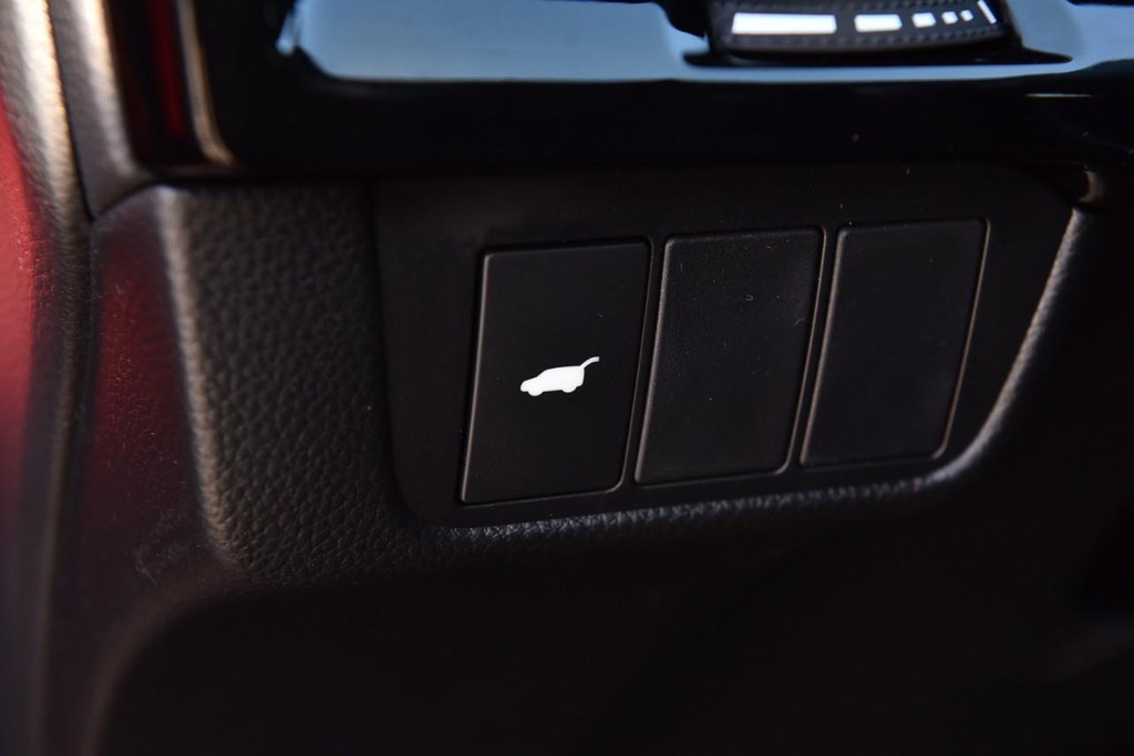 Honda CR-V Hybrid Vehicle Image 11