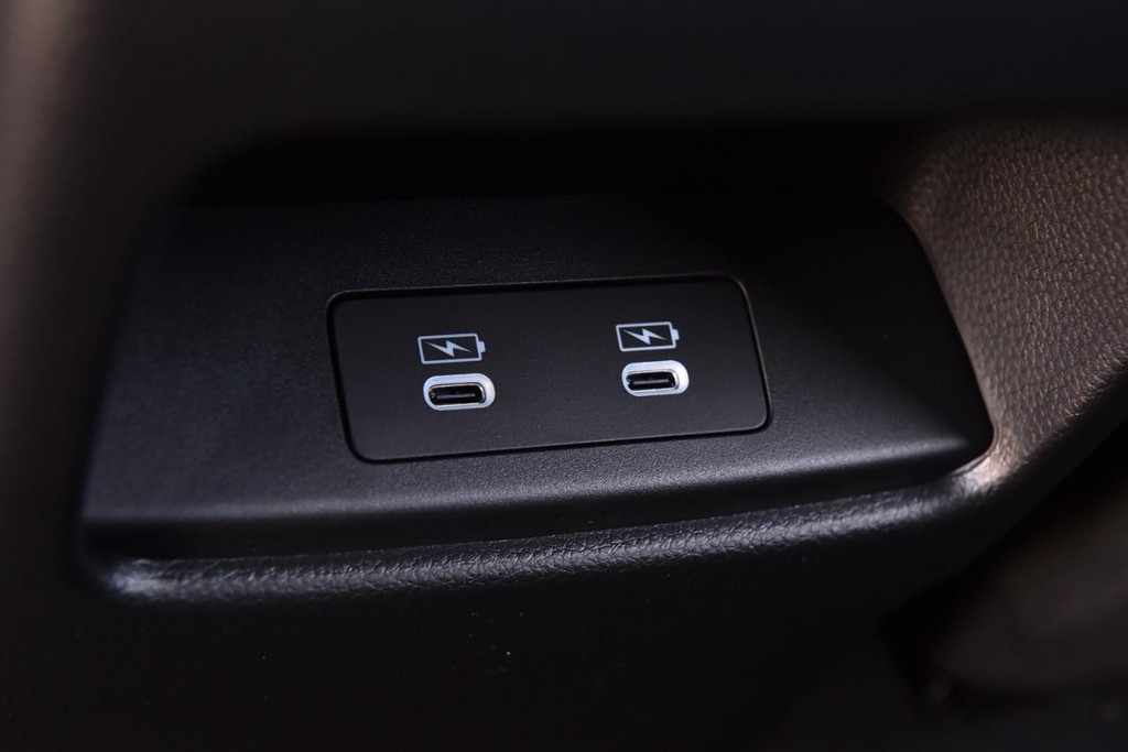 Honda CR-V Hybrid Vehicle Image 27