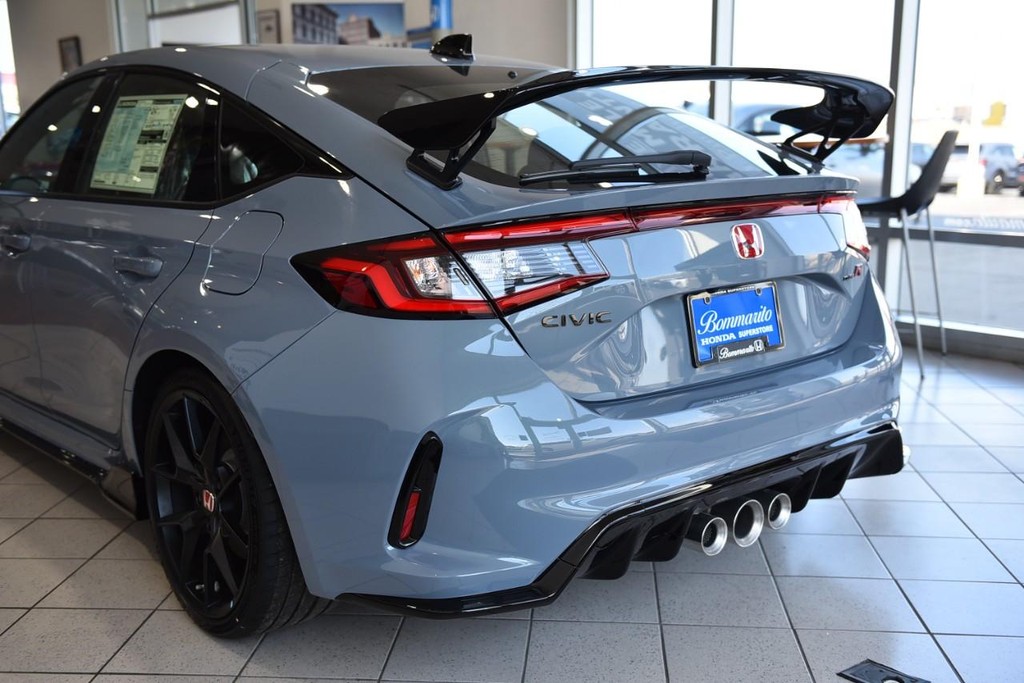 Honda Civic Type R Vehicle Image 05