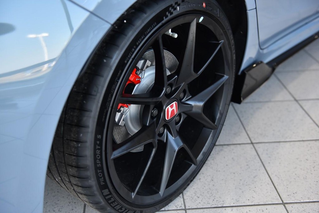 Honda Civic Type R Vehicle Image 08