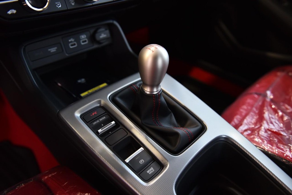 Honda Civic Type R Vehicle Image 11