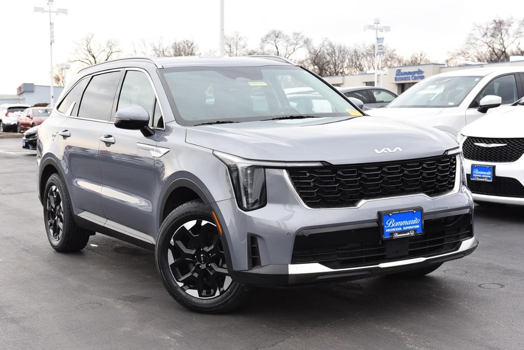 Kia Sorento Vehicle Image 02