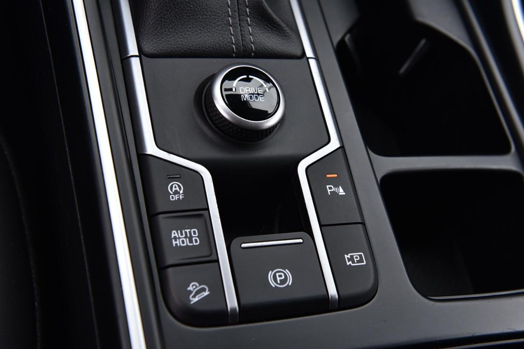 Kia Sorento Vehicle Image 17