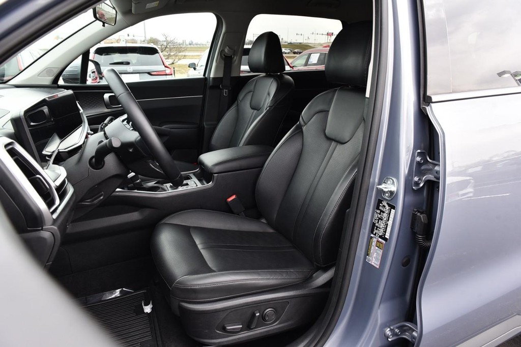 Kia Sorento Vehicle Image 20