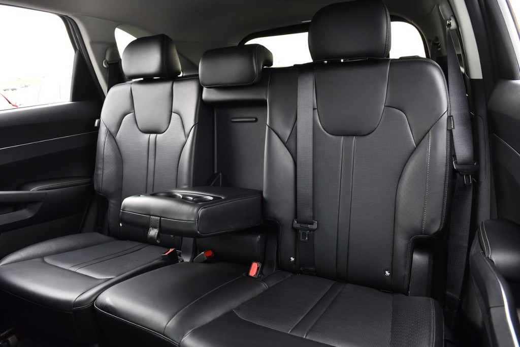 Kia Sorento Vehicle Image 22