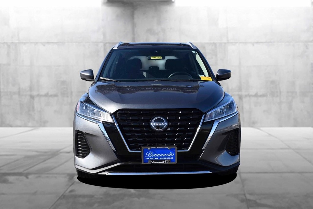 Nissan Kicks Vehicle Image 04