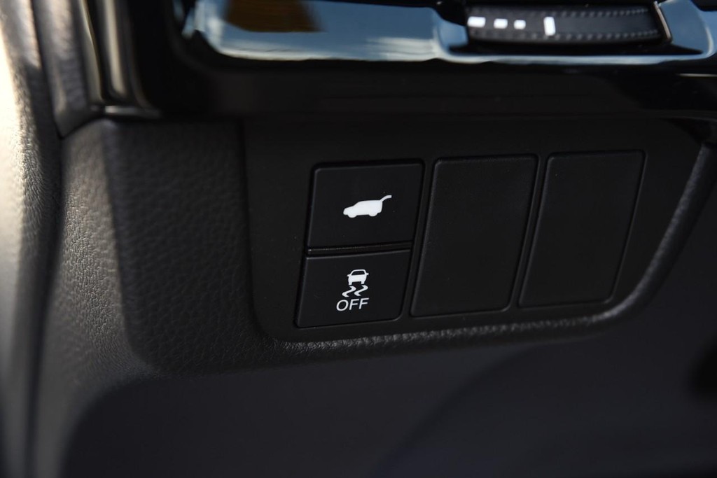 Honda CR-V Vehicle Image 11