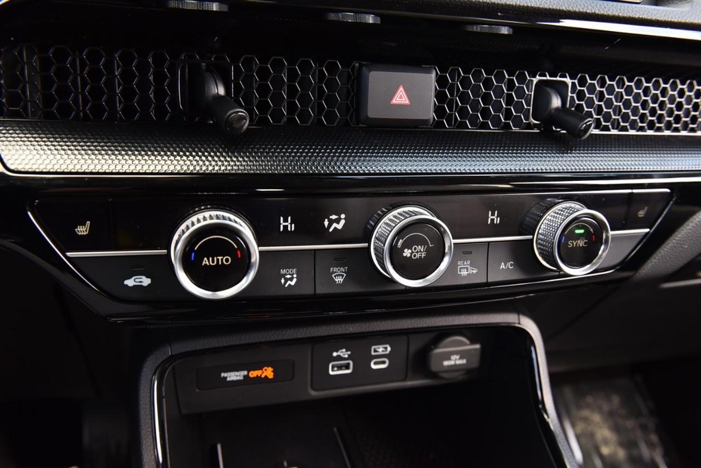 Honda CR-V Vehicle Image 16