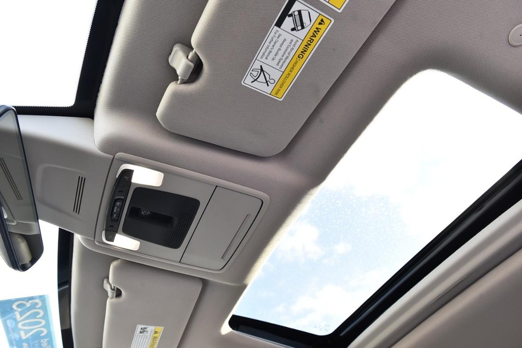 Honda CR-V Vehicle Image 24