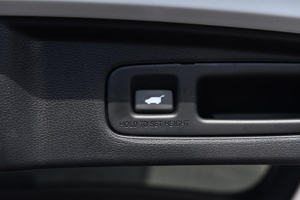 Honda CR-V Vehicle Image 28