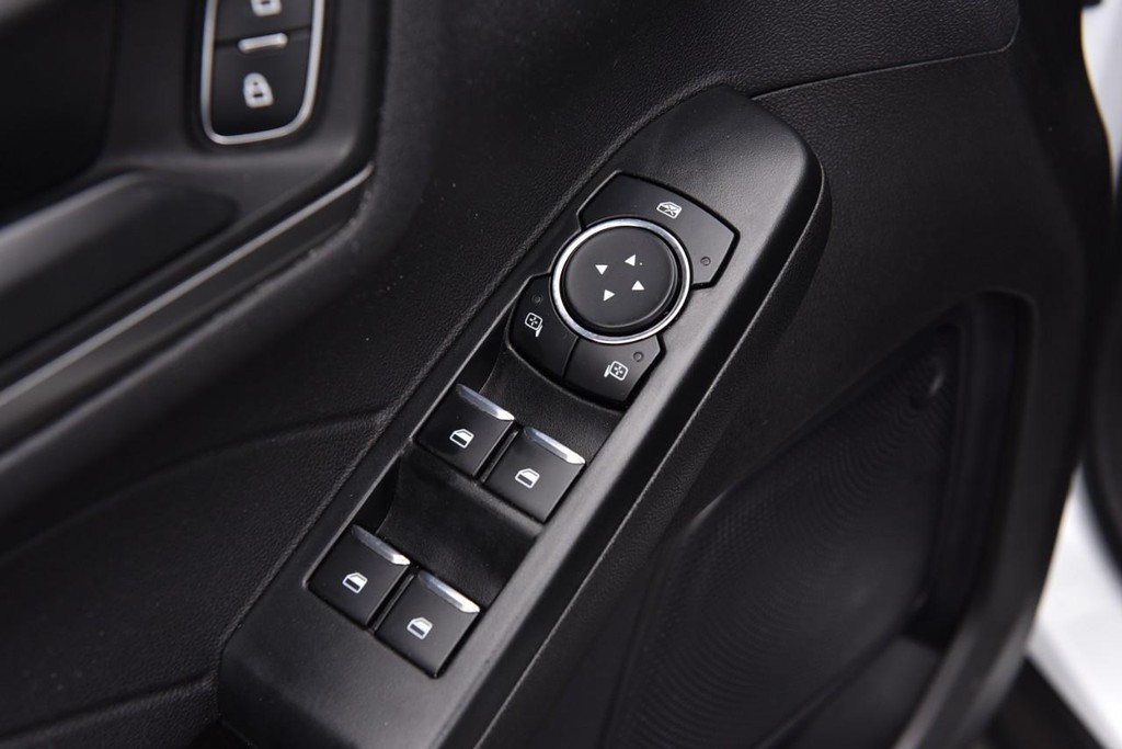 Ford Escape Vehicle Image 08