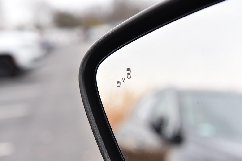 Ford Escape Vehicle Image 09