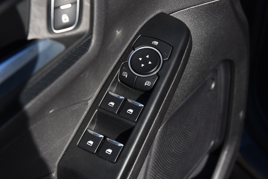 Ford Escape Vehicle Image 08