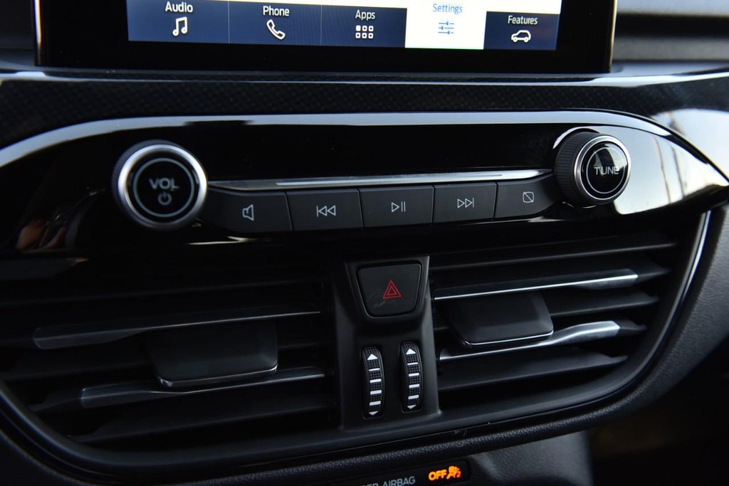 Ford Escape Vehicle Image 14