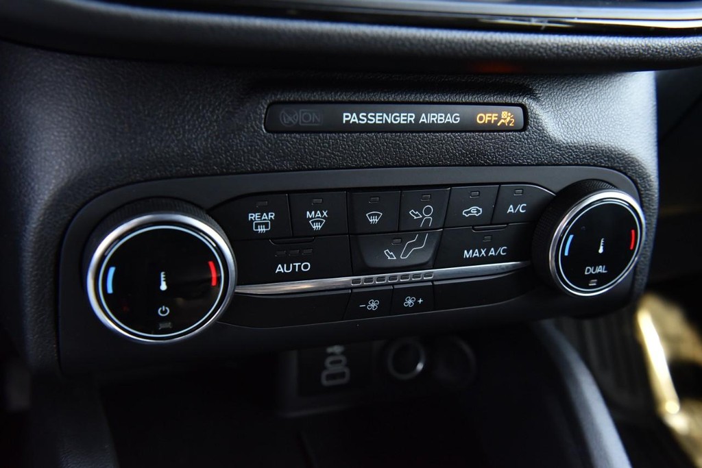 Ford Escape Vehicle Image 15