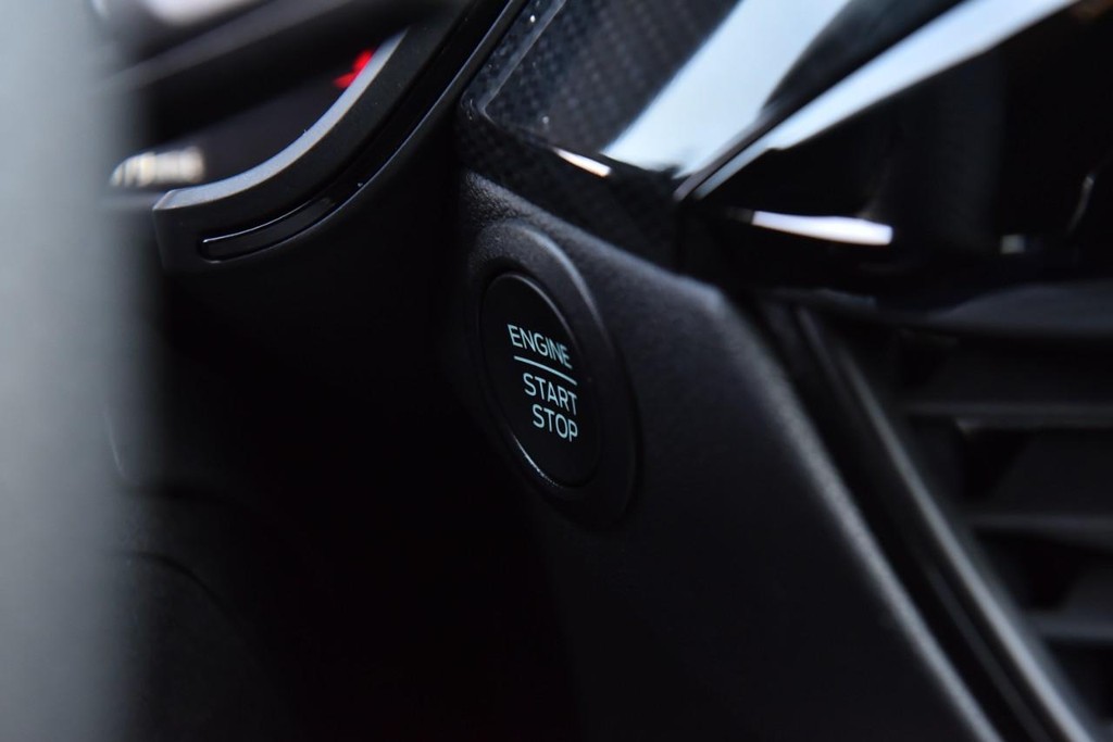 Ford Escape Vehicle Image 18