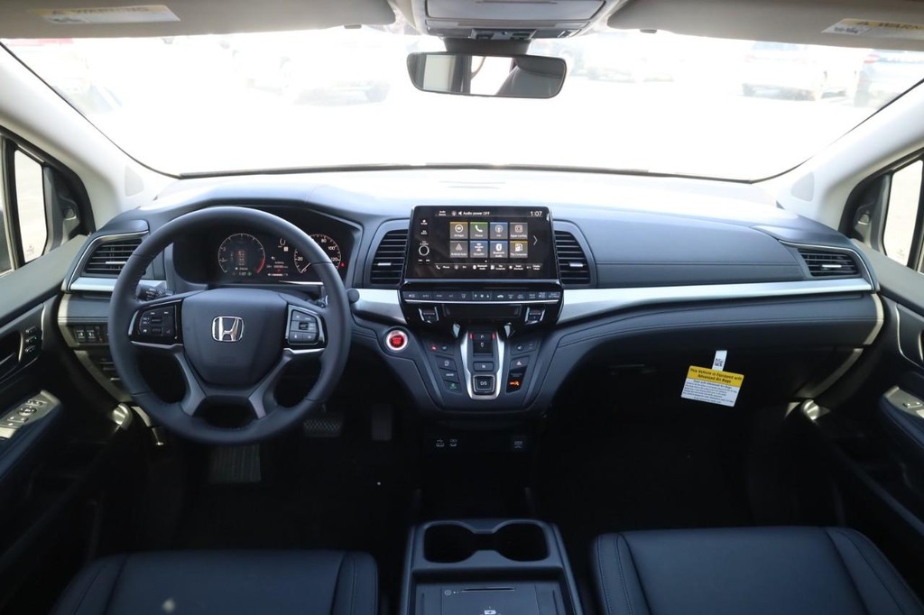 Honda Odyssey Vehicle Full-screen Gallery Image 6