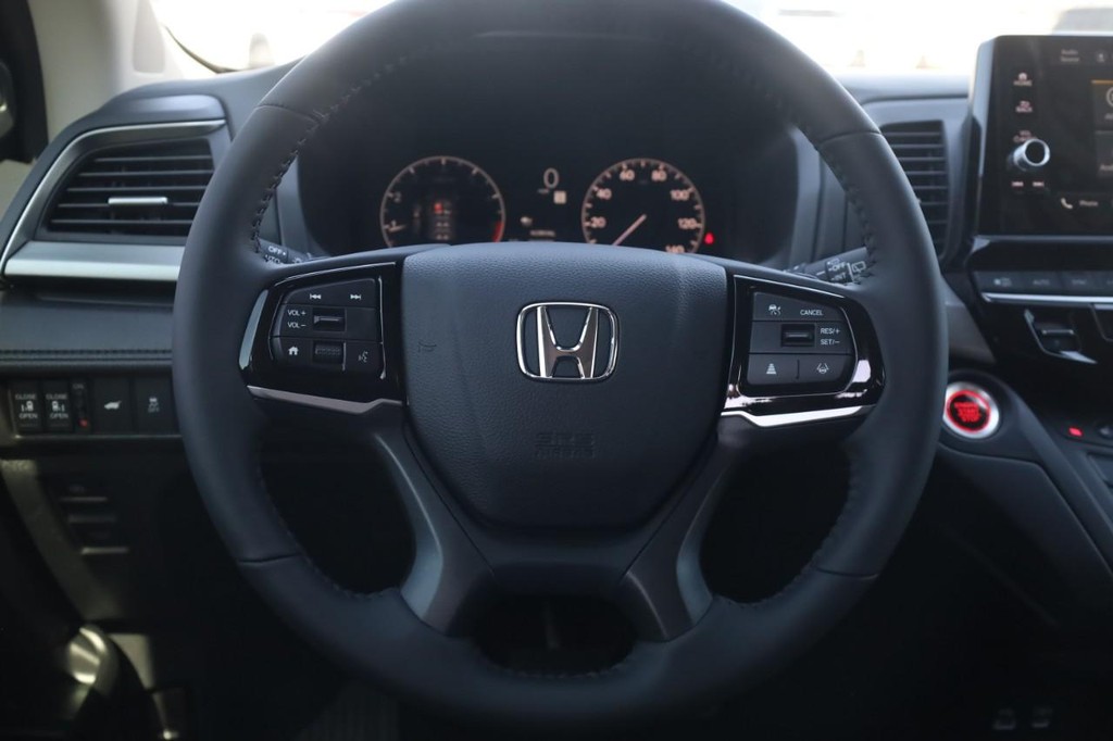 Honda Odyssey Vehicle Full-screen Gallery Image 7