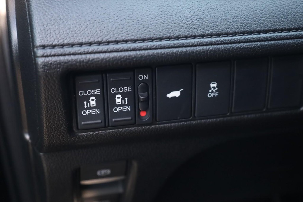 Honda Odyssey Vehicle Full-screen Gallery Image 12