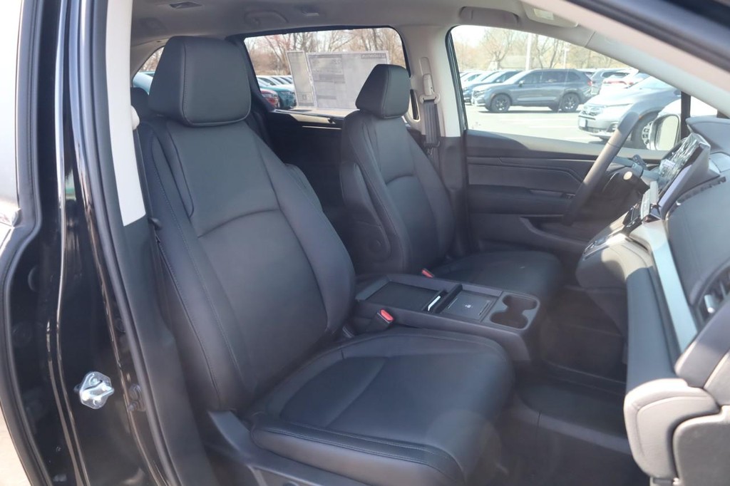 Honda Odyssey Vehicle Full-screen Gallery Image 19