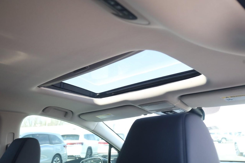 Honda Odyssey Vehicle Full-screen Gallery Image 21