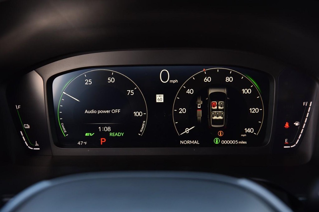 Honda CR-V Hybrid Vehicle Image 12