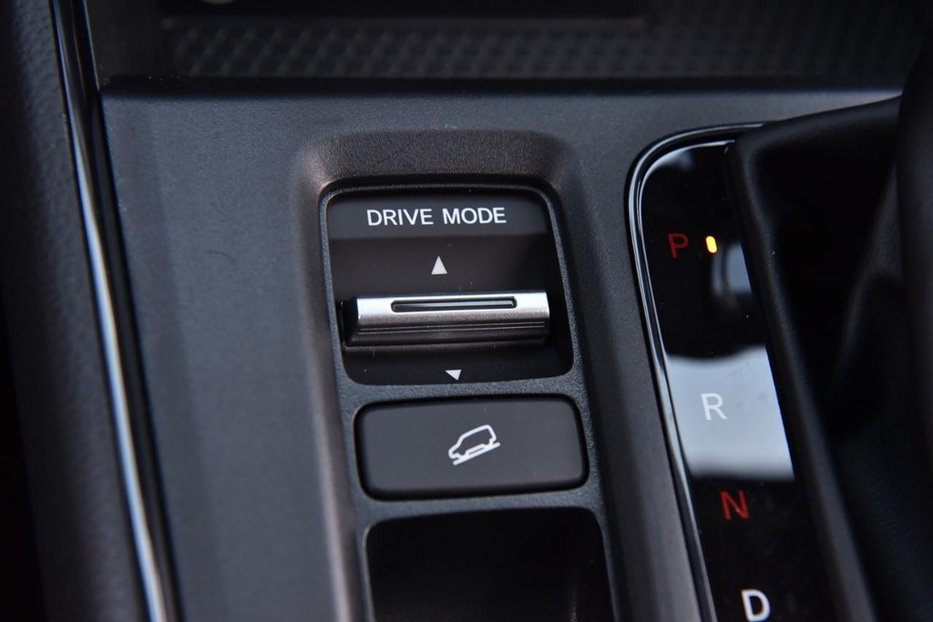 Honda CR-V Hybrid Vehicle Image 19