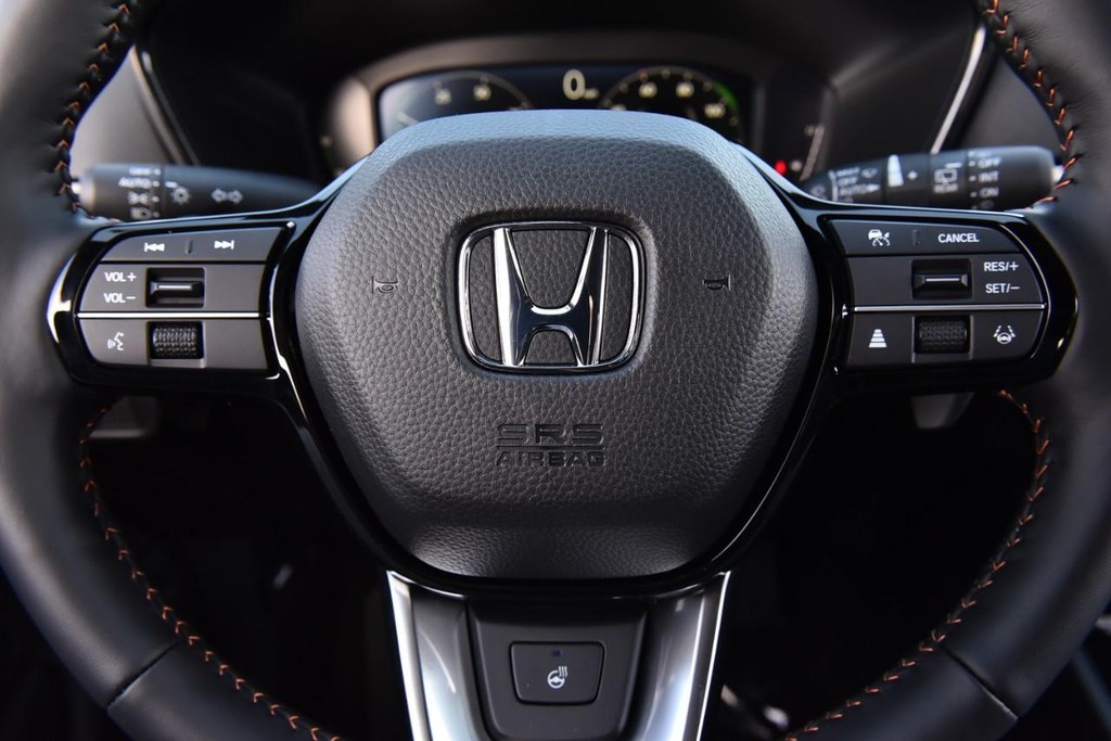 Honda CR-V Hybrid Vehicle Image 21