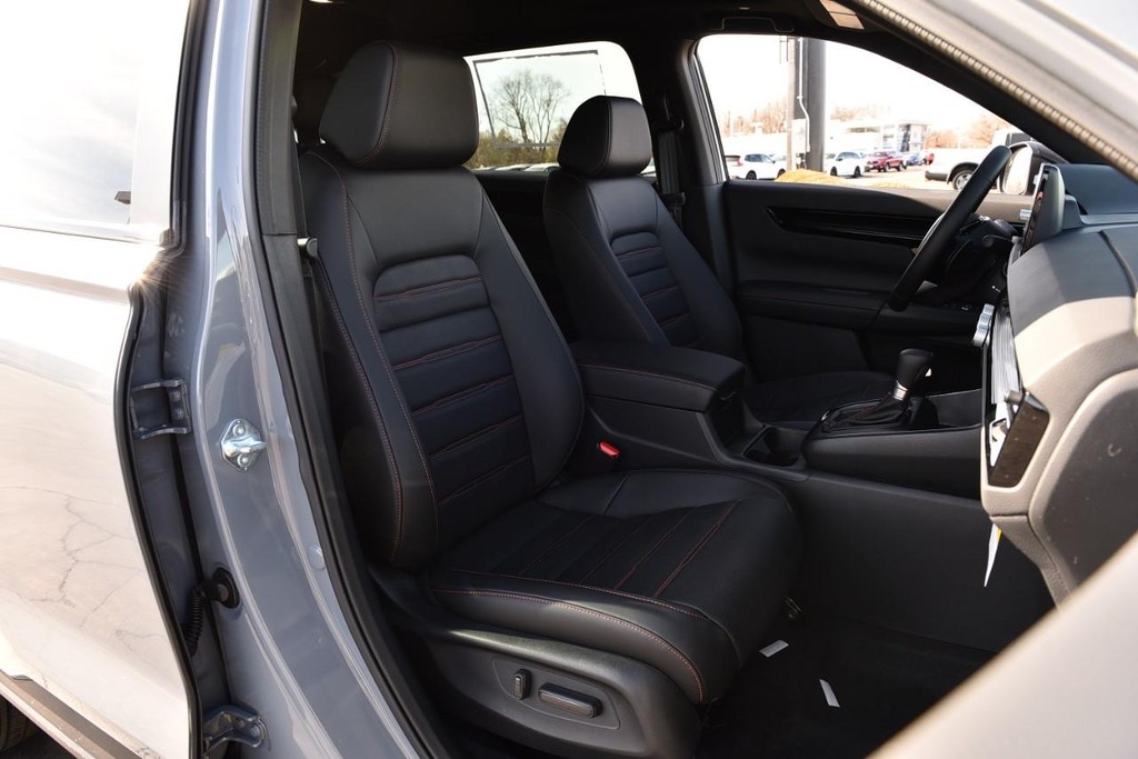 Honda CR-V Hybrid Vehicle Image 23