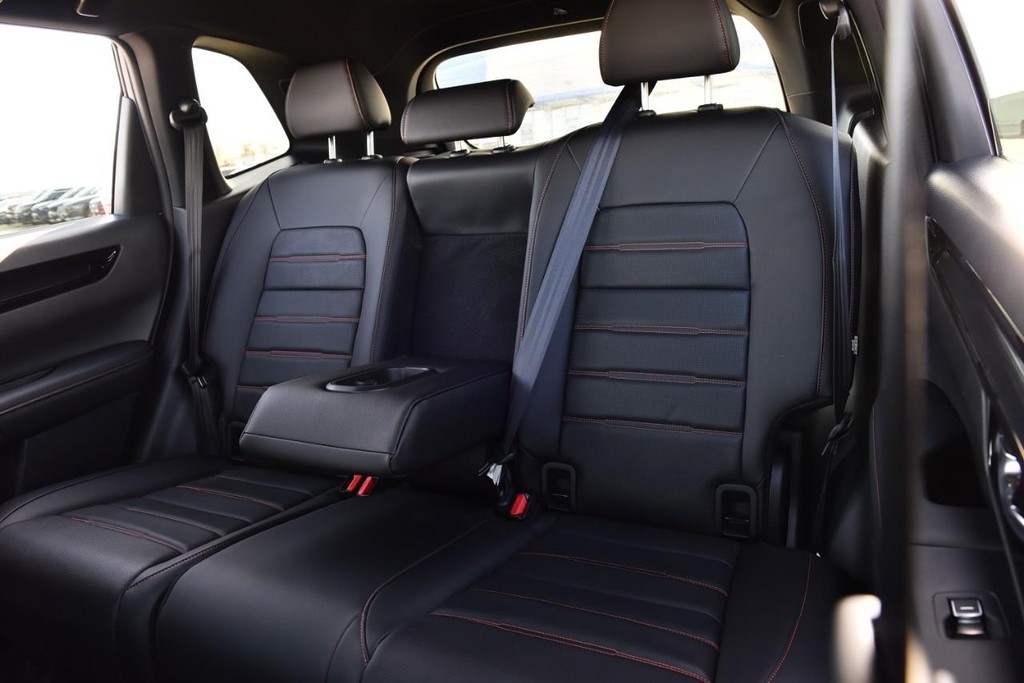 Honda CR-V Hybrid Vehicle Image 25