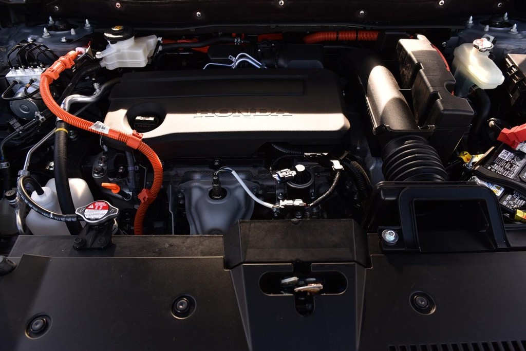 Honda CR-V Hybrid Vehicle Image 30
