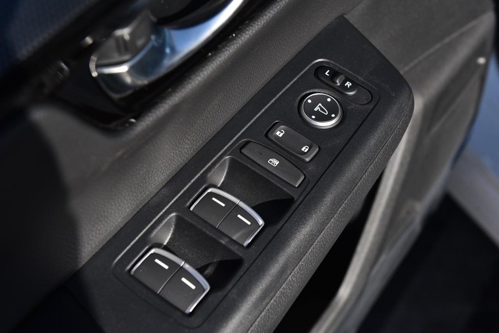 Honda CR-V Hybrid Vehicle Image 08