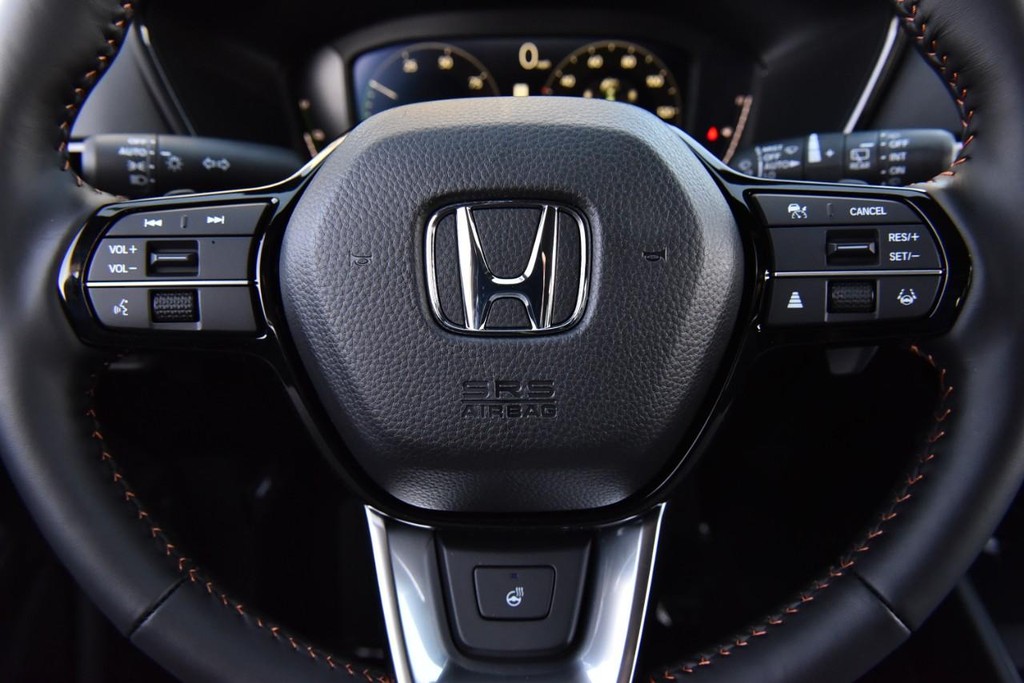 Honda CR-V Hybrid Vehicle Image 21