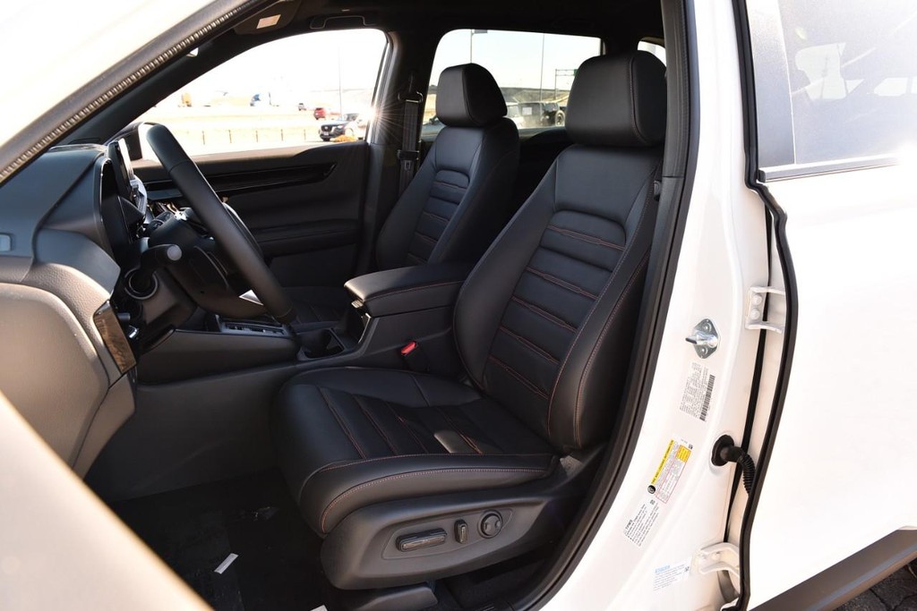 Honda CR-V Hybrid Vehicle Image 22