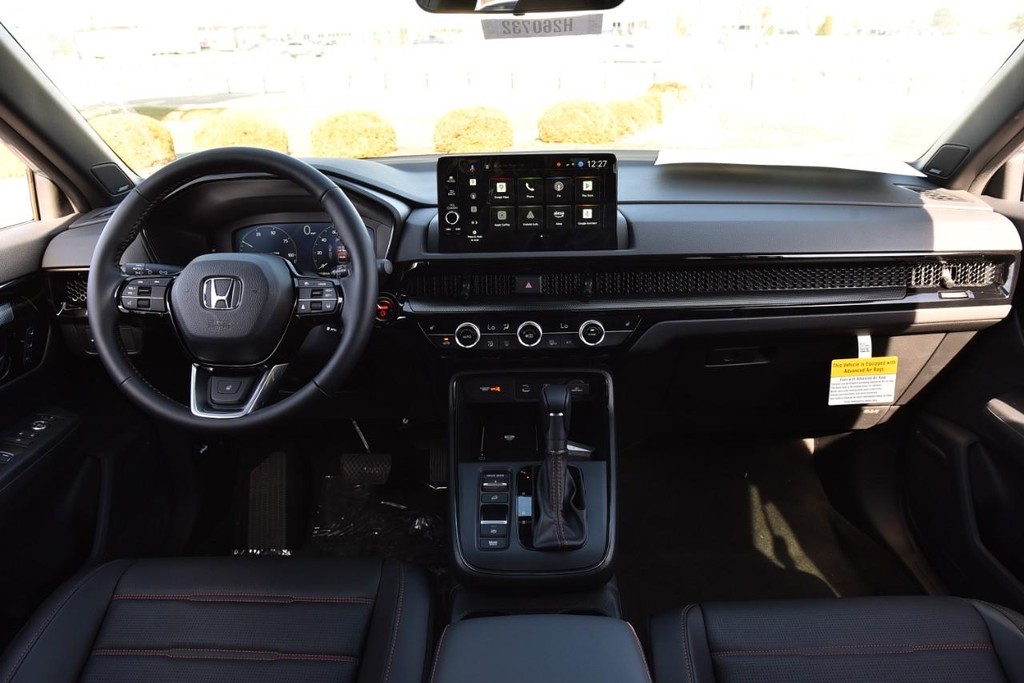 Honda CR-V Hybrid Vehicle Image 07