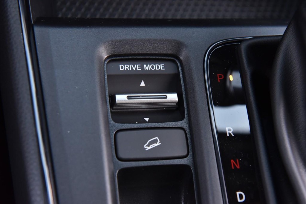 Honda CR-V Hybrid Vehicle Image 19