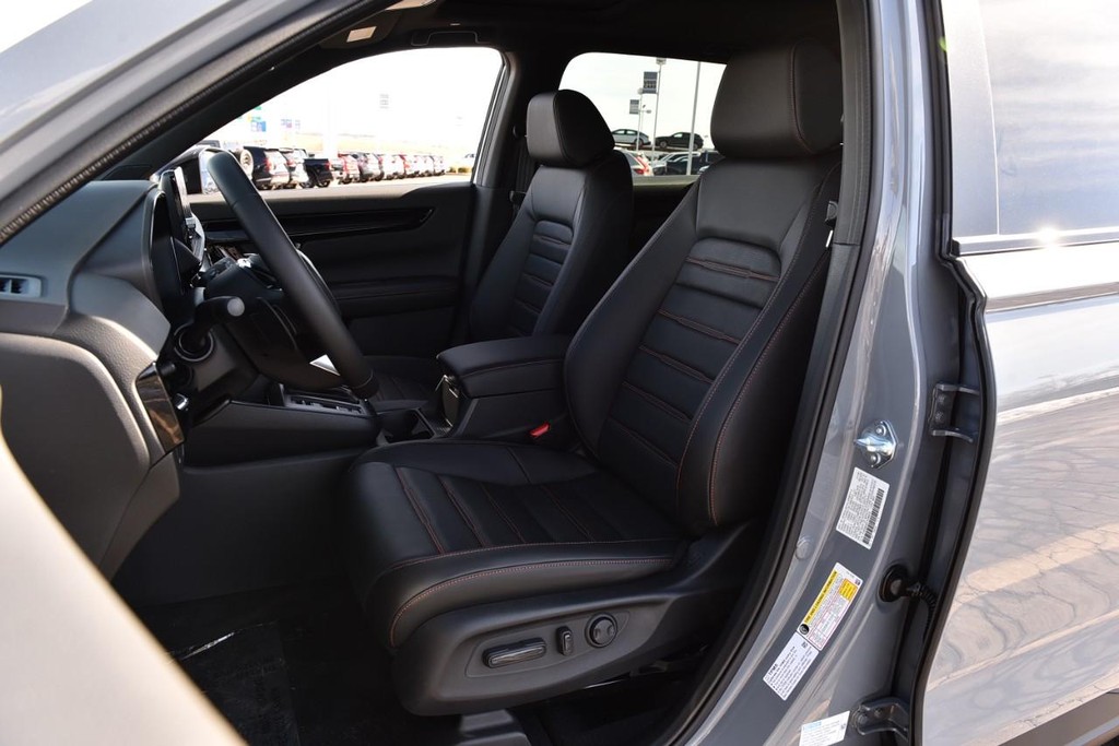 Honda CR-V Hybrid Vehicle Image 22